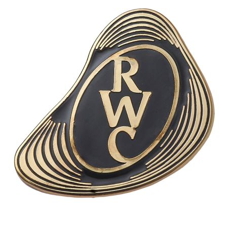 Pin doré logo officiel Rugby World Cup 2027 finition premium